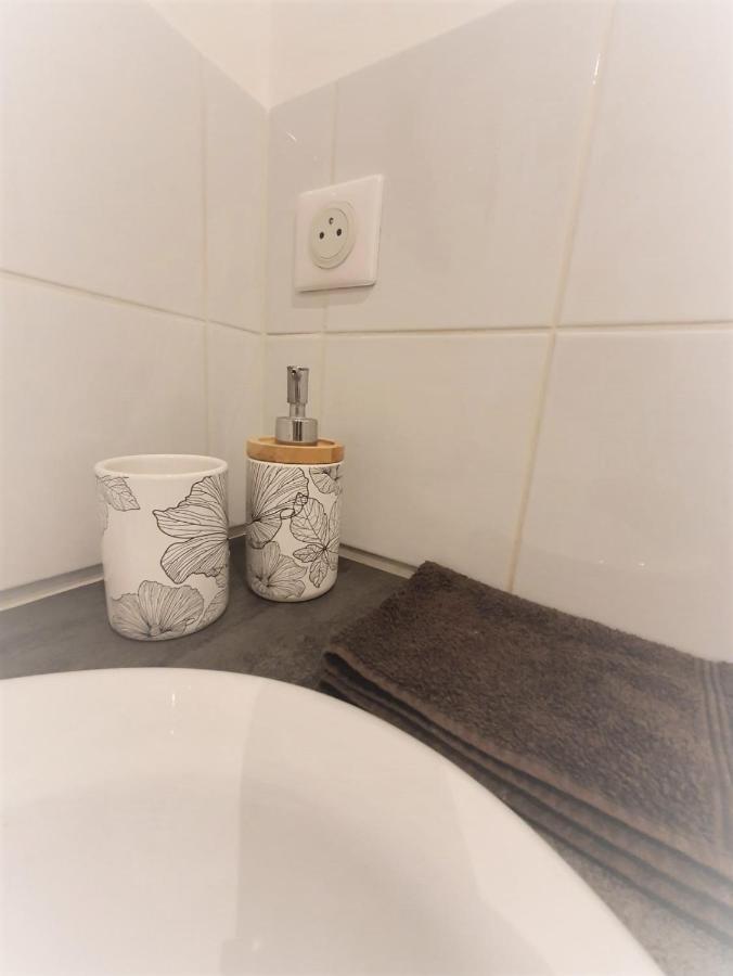 Appartement Hyper Centre - Place Du Minage Angoulême Kültér fotó